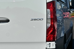 Mercedes-Benz Sprinter Crew Van Standard Roof 4-Cyl Diesel HO 2500 Standard Roof I4 Diesel HO 144" RWD 2026