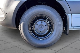 Mercedes-Benz Sprinter Crew Van Standard Roof 4-Cyl Diesel HO 2500 Standard Roof I4 Diesel HO 144" RWD 2026