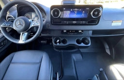 Mercedes-Benz Sprinter Crew Van Standard Roof 4-Cyl Diesel HO 2500 Standard Roof I4 Diesel HO 144" RWD 2026