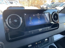 Mercedes-Benz Sprinter Crew Van Standard Roof 4-Cyl Diesel HO 2500 Standard Roof I4 Diesel HO 144" RWD 2026