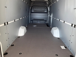 Mercedes-Benz Sprinter Crew Van Standard Roof 4-Cyl Diesel HO 2500 Standard Roof I4 Diesel HO 144" RWD 2026
