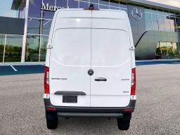 Mercedes-Benz Sprinter Crew Van Standard Roof 4-Cyl Diesel HO 2500 Standard Roof I4 Diesel HO 144" AWD 2026
