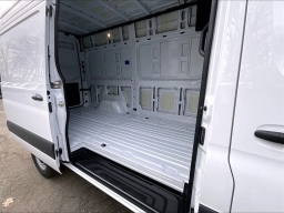 Mercedes-Benz Sprinter Crew Van Standard Roof 4-Cyl Diesel HO 2500 Standard Roof I4 Diesel HO 144" AWD 2026