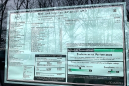 Mercedes-Benz Sprinter Crew Van Standard Roof 4-Cyl Diesel HO 2500 Standard Roof I4 Diesel HO 144" AWD 2026