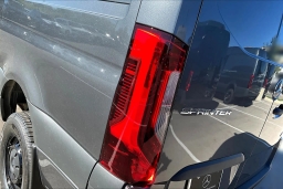 Mercedes-Benz Sprinter Crew Van Standard Roof 4-Cyl Diesel HO 2500 Standard Roof I4 Diesel HO 144" AWD 2026