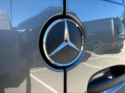 Mercedes-Benz Sprinter Crew Van Standard Roof 4-Cyl Diesel HO 2500 Standard Roof I4 Diesel HO 144" AWD 2026