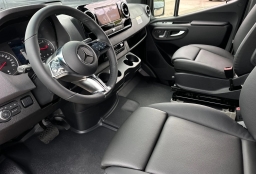 Mercedes-Benz Sprinter Crew Van Standard Roof 4-Cyl Diesel HO 2500 Standard Roof I4 Diesel HO 144" AWD 2026