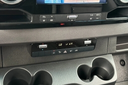 Mercedes-Benz Sprinter Crew Van Standard Roof 4-Cyl Diesel HO 2500 Standard Roof I4 Diesel HO 144" AWD 2026