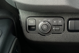 Mercedes-Benz Sprinter Crew Van Standard Roof 4-Cyl Diesel HO 2500 Standard Roof I4 Diesel HO 144" AWD 2026