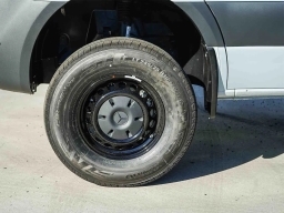 Mercedes-Benz Sprinter Crew Van Standard Roof 4-Cyl Diesel HO 2500 Standard Roof I4 Diesel HO 144" AWD 2026