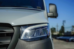 Mercedes-Benz Sprinter Crew Van Standard Roof 4-Cyl Diesel HO 2500 Standard Roof I4 Diesel HO 144" AWD 2026