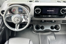 Mercedes-Benz Sprinter Crew Van Standard Roof 4-Cyl Diesel HO 2500 Standard Roof I4 Diesel HO 144" AWD 2026