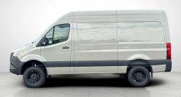 Mercedes-Benz Sprinter Crew Van Standard Roof 4-Cyl Diesel HO 2500 Standard Roof I4 Diesel HO 144" AWD 2026