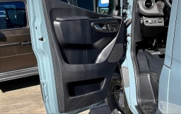 Mercedes-Benz Sprinter Crew Van Standard Roof 4-Cyl Diesel HO 2500 Standard Roof I4 Diesel HO 144" AWD 2026