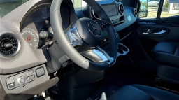 Mercedes-Benz Sprinter Crew Van Standard Roof 4-Cyl Diesel HO 2500 Standard Roof I4 Diesel HO 144" AWD 2026