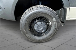 Mercedes-Benz Sprinter Crew Van Standard Roof 4-Cyl Diesel HO 2500 Standard Roof I4 Diesel HO 144" AWD 2026