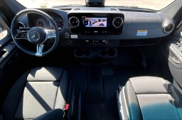 Mercedes-Benz Sprinter Crew Van Standard Roof 4-Cyl Diesel HO 2500 Standard Roof I4 Diesel HO 144" AWD 2026