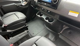 Mercedes-Benz Sprinter Crew Van Standard Roof 4-Cyl Diesel HO 2500 Standard Roof I4 Diesel HO 144" AWD 2026