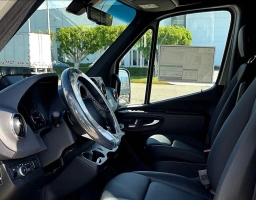 Mercedes-Benz Sprinter Crew Van Standard Roof 4-Cyl Diesel HO 2500 Standard Roof I4 Diesel HO 144" AWD 2026