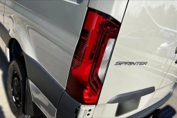 Mercedes-Benz Sprinter Crew Van Standard Roof 4-Cyl Diesel HO 2500 Standard Roof I4 Diesel HO 144" AWD 2026