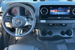Mercedes-Benz Sprinter Crew Van Standard Roof 4-Cyl Diesel HO 2500 Standard Roof I4 Diesel HO 144" AWD 2026
