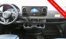 Mercedes-Benz Sprinter Crew Van High Roof 4-Cyl Diesel HO 2500 High Roof I4 Diesel HO 170" RWD 2024