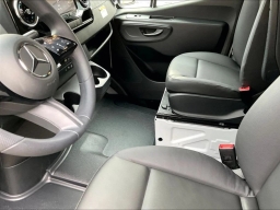 Mercedes-Benz Sprinter Crew Van High Roof 4-Cyl Diesel HO 2500 High Roof I4 Diesel HO 170" RWD 2026