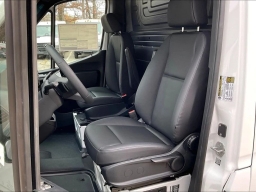 Mercedes-Benz Sprinter Crew Van High Roof 4-Cyl Diesel HO 2500 High Roof I4 Diesel HO 170" RWD 2026