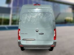 Mercedes-Benz Sprinter Crew Van High Roof 4-Cyl Diesel HO 2500 High Roof I4 Diesel HO 170" RWD 2026