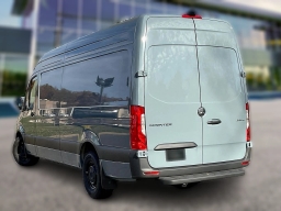 Mercedes-Benz Sprinter Crew Van High Roof 4-Cyl Diesel HO 2500 High Roof I4 Diesel HO 170" RWD 2026