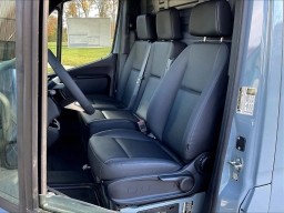 Mercedes-Benz Sprinter Crew Van High Roof 4-Cyl Diesel HO 2500 High Roof I4 Diesel HO 170" RWD 2026