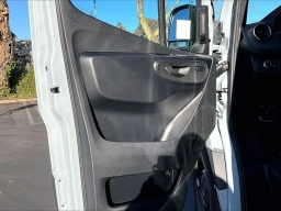 Mercedes-Benz Sprinter Crew Van High Roof 4-Cyl Diesel HO 2500 High Roof I4 Diesel HO 170" RWD 2026