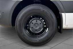 Mercedes-Benz Sprinter Crew Van High Roof 4-Cyl Diesel HO 2500 High Roof I4 Diesel HO 170" RWD 2026