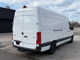 Mercedes-Benz Sprinter Cargo Van High Roof 4-Cyl Diesel HO 2500 High Roof I4 Diesel HO 170" RWD 2025