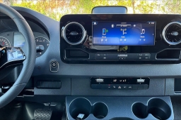 Mercedes-Benz Sprinter Crew Van High Roof 4-Cyl Diesel HO 2500 High Roof I4 Diesel HO 170" RWD 2026