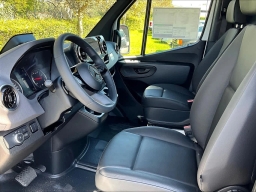 Mercedes-Benz Sprinter Crew Van High Roof 4-Cyl Diesel HO 2500 High Roof I4 Diesel HO 170" RWD 2026