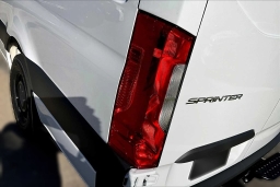 Mercedes-Benz Sprinter Crew Van High Roof 4-Cyl Diesel HO 2500 High Roof I4 Diesel HO 170" RWD 2026