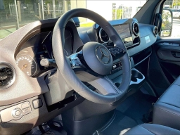 Mercedes-Benz Sprinter Crew Van High Roof 4-Cyl Diesel HO 2500 High Roof I4 Diesel HO 170" RWD 2026