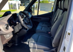 Mercedes-Benz Sprinter Crew Van High Roof 4-Cyl Diesel HO 2500 High Roof I4 Diesel HO 170" RWD 2026