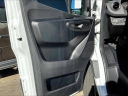 Mercedes-Benz Sprinter Crew Van High Roof 4-Cyl Diesel HO 2500 High Roof I4 Diesel HO 170" RWD 2026