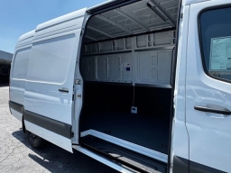 Mercedes-Benz Sprinter Cargo Van High Roof 4-Cyl Diesel HO 2500 High Roof I4 Diesel HO 170" RWD 2025