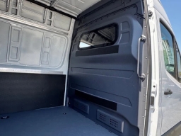 Mercedes-Benz Sprinter Cargo Van High Roof 4-Cyl Diesel HO 2500 High Roof I4 Diesel HO 170" RWD 2025