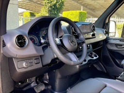 Mercedes-Benz Sprinter Crew Van High Roof 4-Cyl Diesel HO 2500 High Roof I4 Diesel HO 170" AWD 2026