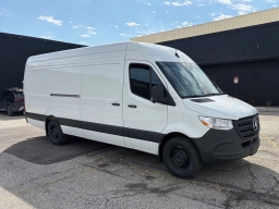 Mercedes-Benz Sprinter Cargo Van High Roof 4-Cyl Diesel HO 2500 High Roof I4 Diesel HO 170" Extended RWD 2026