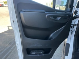 Mercedes-Benz Sprinter Cargo Van High Roof 4-Cyl Diesel HO 2500 High Roof I4 Diesel HO 170" Extended RWD 2025