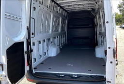 Mercedes-Benz Sprinter Cargo Van High Roof 4-Cyl Diesel HO 2500 High Roof I4 Diesel HO 170" Extended RWD 2025