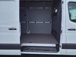 Mercedes-Benz eSprinter Cargo Van High Roof 2500 High Roof 170" RWD 2024