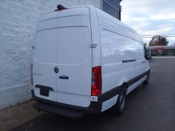 Mercedes-Benz eSprinter Cargo Van High Roof 2500 High Roof 170" RWD 2024