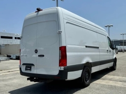Mercedes-Benz eSprinter Cargo Van 2500 High Roof 170" RWD 2024