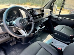 Mercedes-Benz eSprinter Cargo Van 2500 High Roof 170" RWD 2024